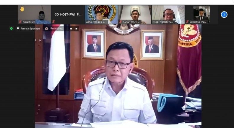 podiumnews.com-Revisi UU ITE di Tengah Pesatnya Pengguna